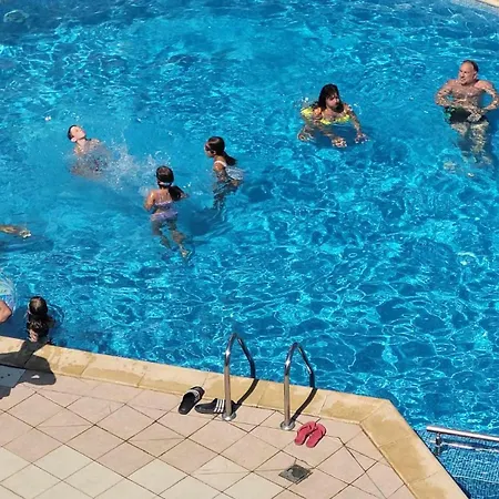 Wspanialy W Kompleksie Galateya